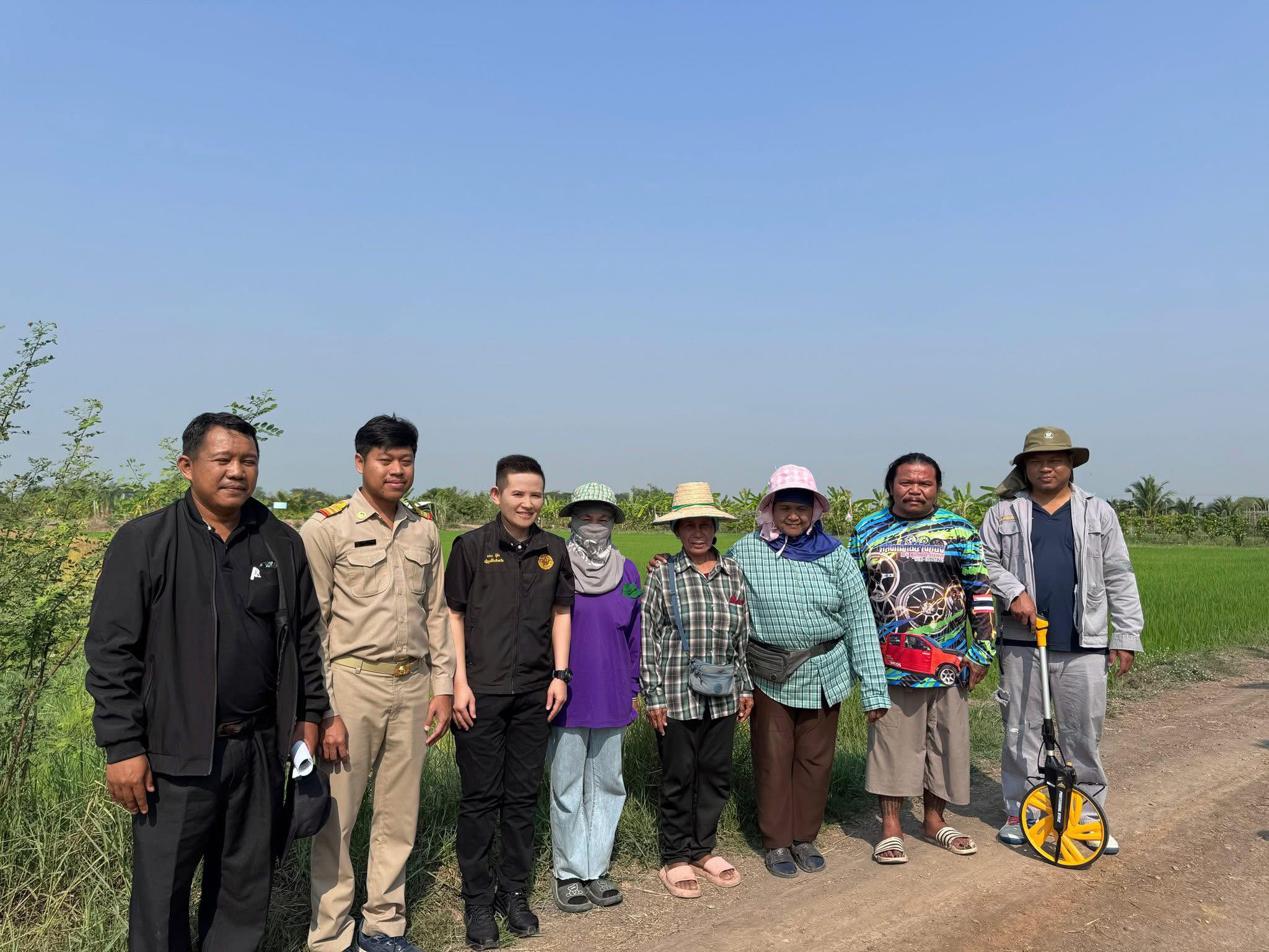 title - ส.ป.ก.อ่างทอง ลงพื้นที่สำรวจการขอขยายเขตไฟฟ้าในเขตปฏิรูปที่ดินหมู่ที่ 5 ตำบลห้วยคันแหลน อำเภอวิเศษชัยชาญ จังหวัดอ่างทอง 